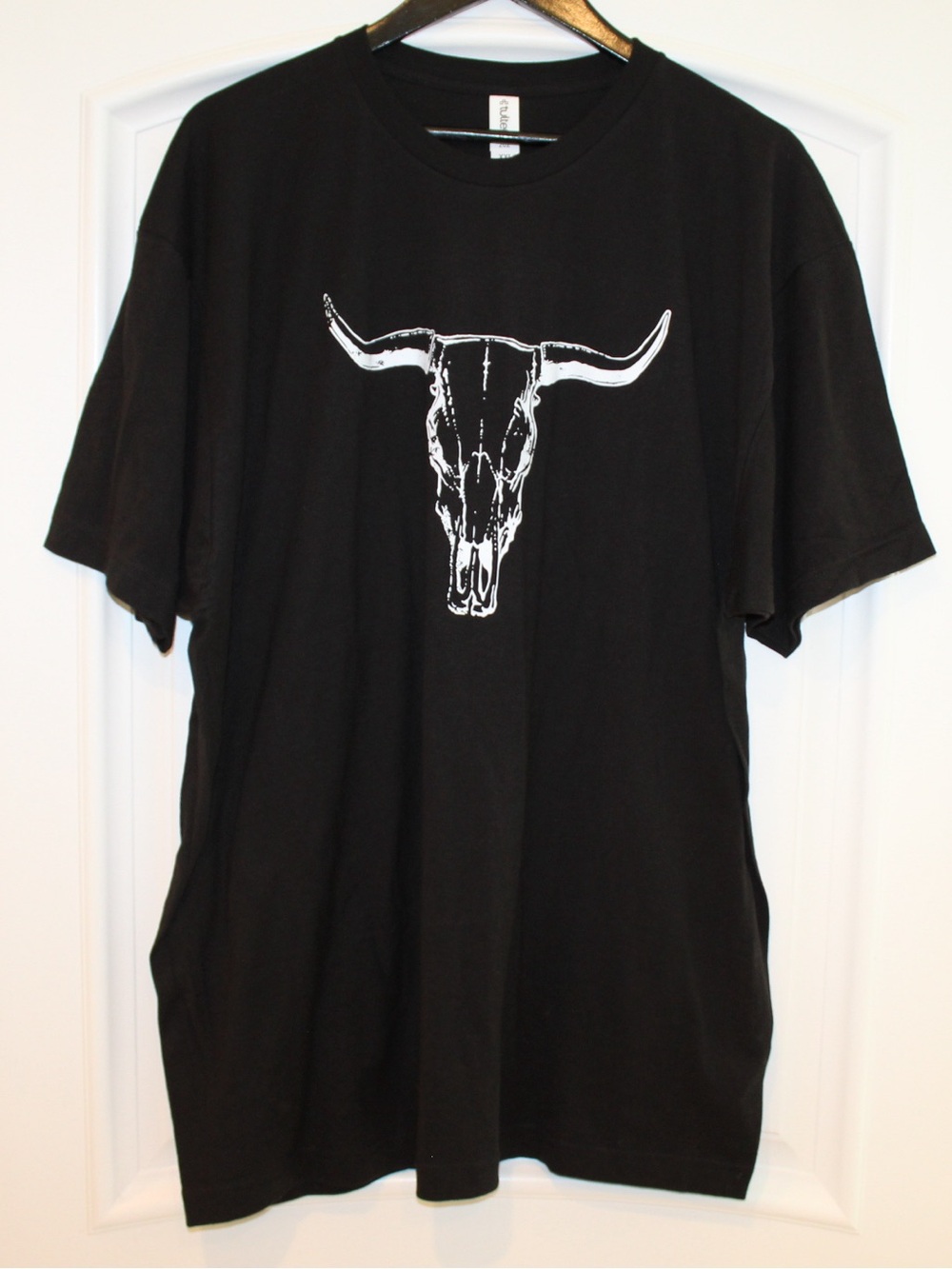 Steer Skull T-shirt (men’s XXL) (NWOT)